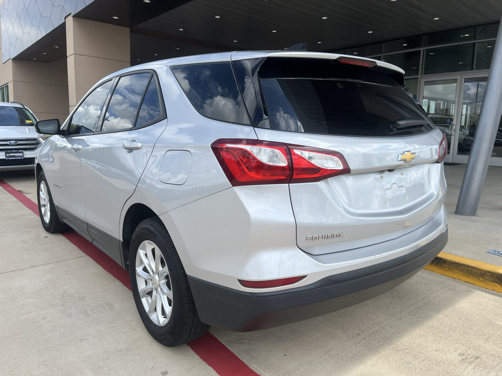 Used 2019 Chevrolet Equinox LS FWD image 5