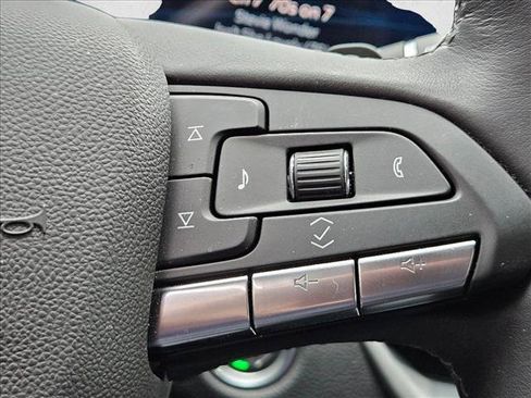 Used 2024 Cadillac XT4 Luxury w/ Cold Weather Package image 11