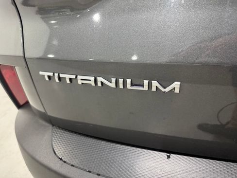 Used 2022 Ford Escape Titanium AWD/4WD image 32