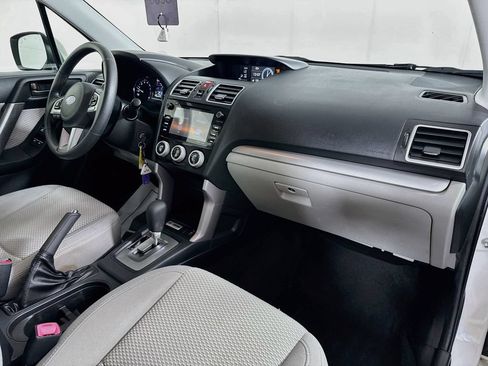Used 2018 Subaru Forester 2.5i Premium AWD/4WD image 35