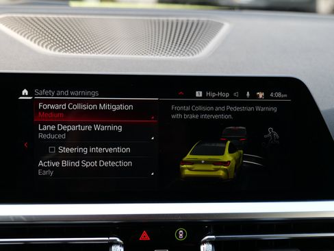 Used 2022 BMW M4 Coupe image 27