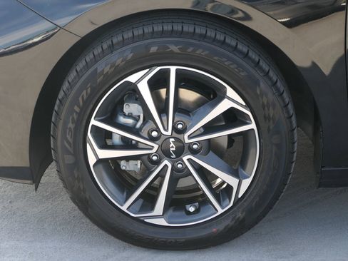 Used 2024 Kia Forte LXS image 10