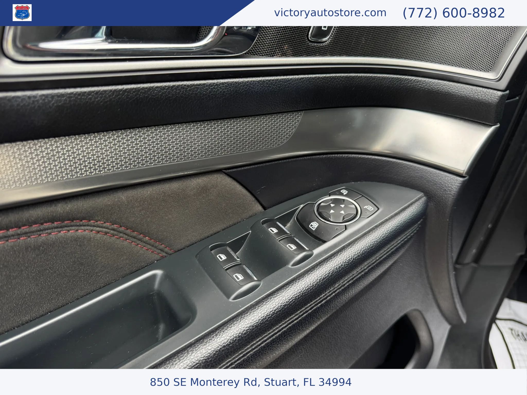 Used 2018 Ford Explorer XLT w/ Equipment Group 202A AWD/4WD image 24