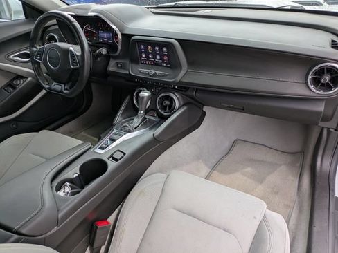 Used 2023 Chevrolet Camaro LT RWD image 10