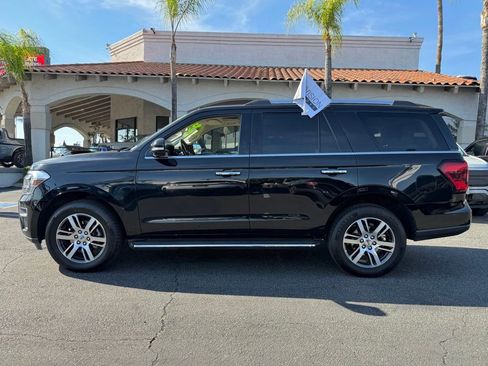 Used 2023 Ford Expedition Limited image 5