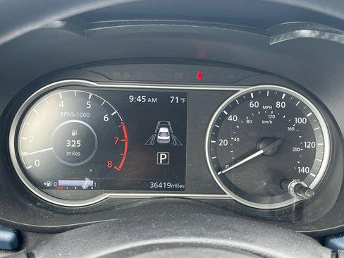 Used 2025 Nissan Versa SV FWD image 45