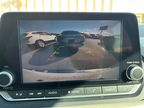 Used 2023 Nissan Rogue SV image 26