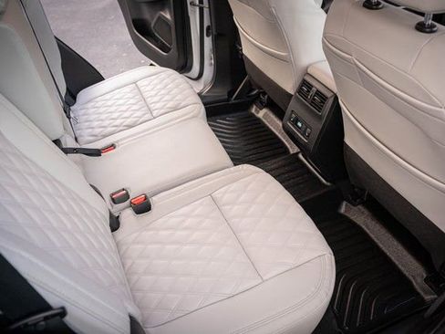 Used 2023 Mitsubishi Outlander SEL image 35