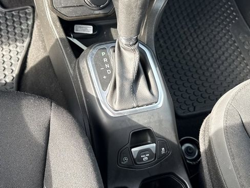 Used 2023 Jeep Renegade Altitude image 24