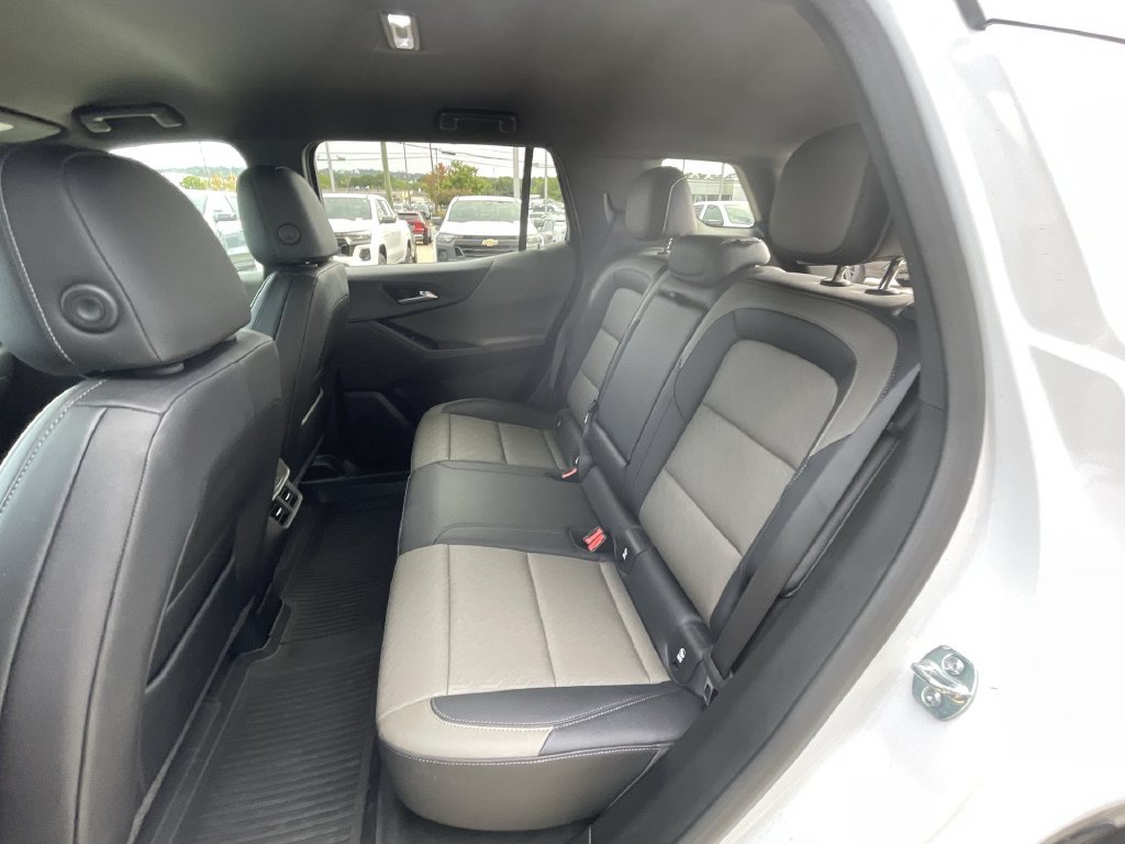 Used 2026 Chevrolet Equinox LT w/ Convenience Package II FWD image 25