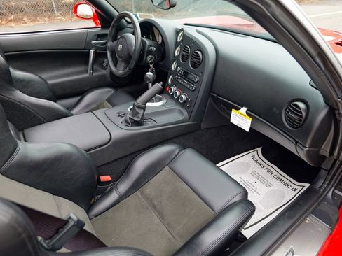 Used 2004 Dodge Viper SRT-10 image 38