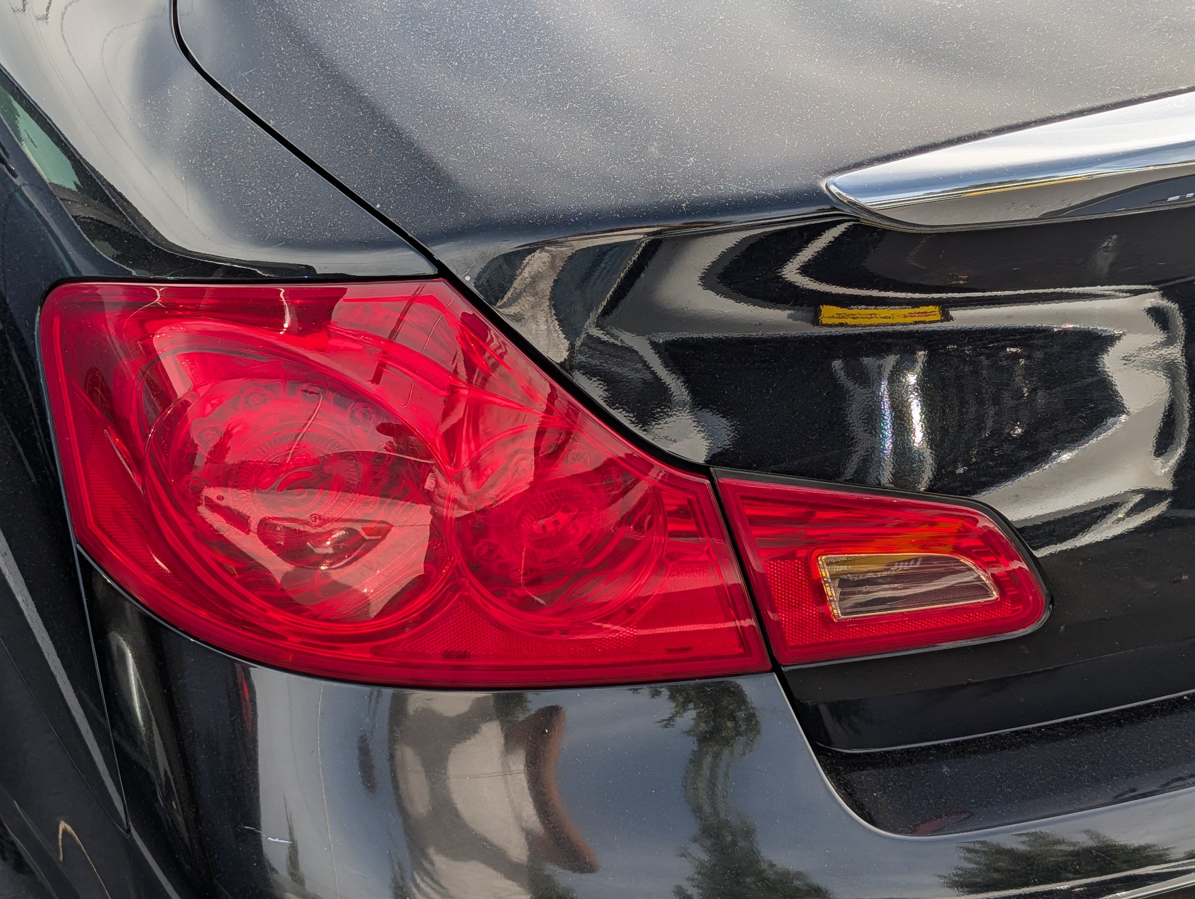 Used 2011 INFINITI G25 x w/ Moonroof Pkg AWD/4WD image 16