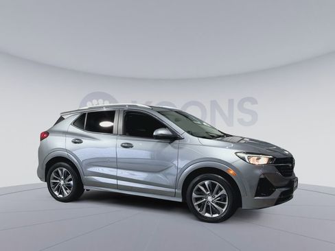 Used 2023 Buick Encore GX Select w/ Sport Touring Package image 2