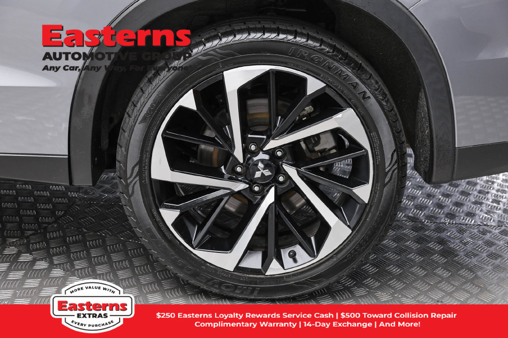 Used 2024 Mitsubishi Outlander SE AWD/4WD image 9