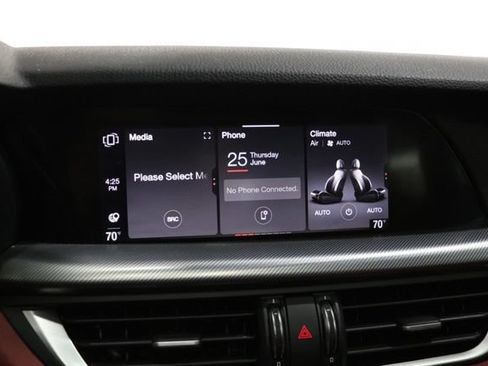 Used 2020 Alfa Romeo Stelvio Ti Sport w/ Quick Order Package 22S Sport AWD/4WD image 23