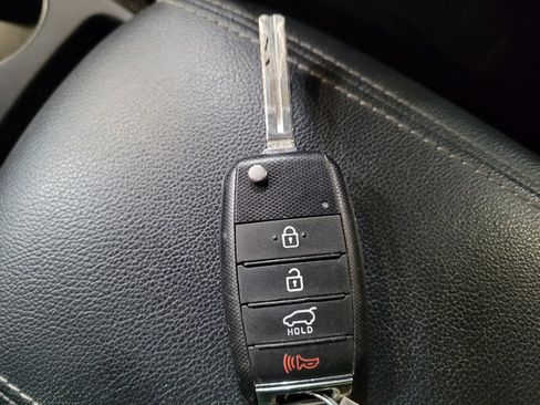 Used 2017 Kia Sportage LX image 32