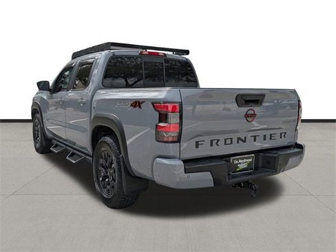 Used 2022 Nissan Frontier PRO-4X image 7