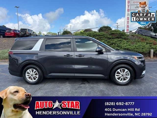 Used 2023 Kia Carnival LX FWD image 2