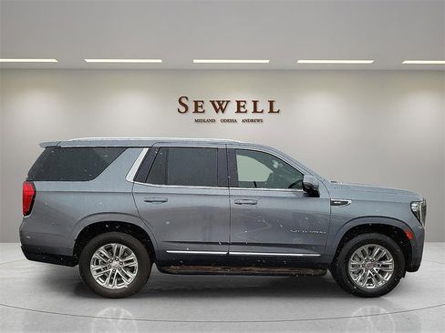 Used 2022 GMC Yukon SLT w/ SLT Premium Package image 6