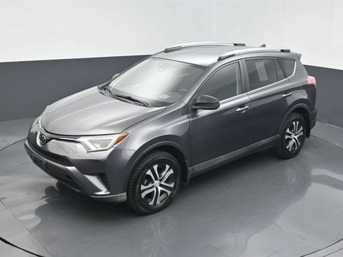 Used 2018 Toyota RAV4 LE w/ All Weather Liner Package AWD/4WD image 9