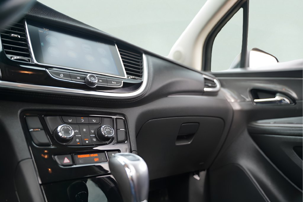 Used 2019 Buick Encore Sport Touring FWD image 15