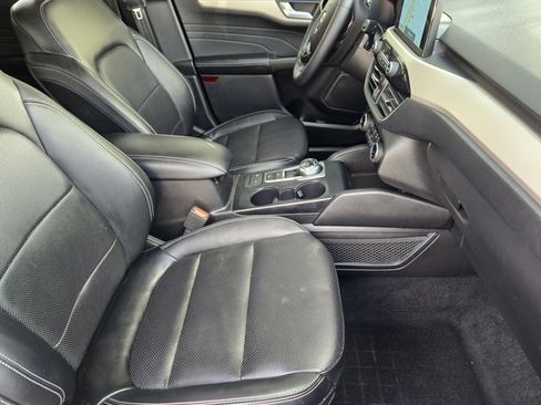 Used 2022 Ford Escape SEL w/ Technology Package image 13