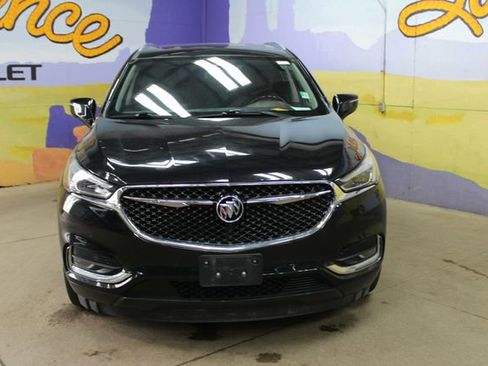 Used 2019 Buick Enclave Avenir w/ Avenir Technology Package AWD/4WD image 3