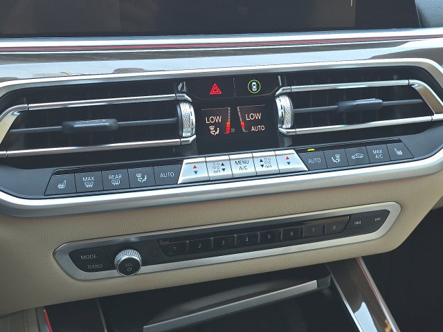 Used 2022 BMW X5 sDrive40i w/ Executive Package RWD image 42
