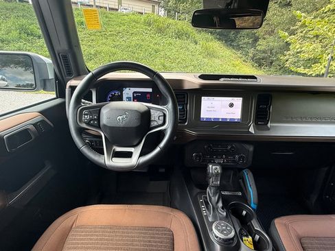 Used 2022 Ford Bronco Outer Banks image 10