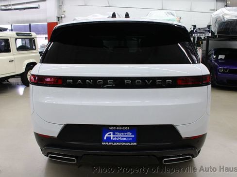 Used 2025 Land Rover Range Rover Sport SE AWD/4WD image 6