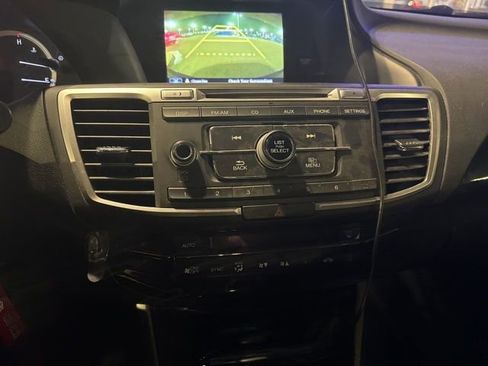 Used 2017 Honda Accord LX image 5