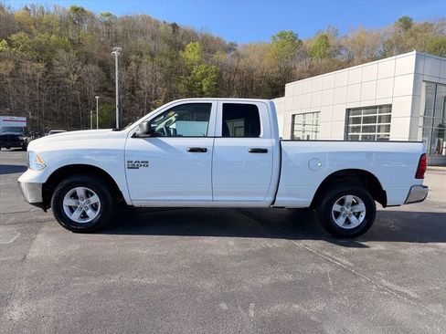 Used 2024 RAM 1500 Classic SLT AWD/4WD image 8