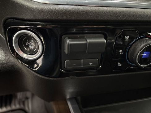 Used 2024 Chevrolet Silverado 1500 High Country w/ Technology Package image 22