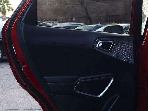 Used 2024 Kia Soul LX w/ Option Group 015 image 27