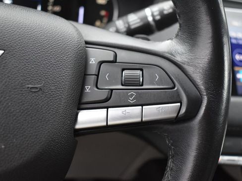 Used 2021 Cadillac XT4 Luxury w/ Driver Awareness Package FWD image 16