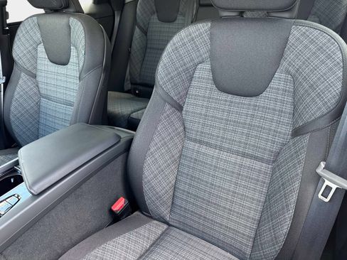 Certified 2025 Volvo XC60 B5 Core w/ Protection Package Premier image 18