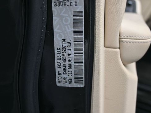 Used 2021 Jeep Grand Cherokee L Limited image 16