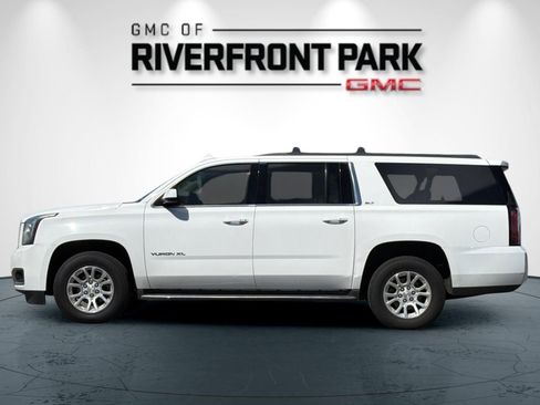 Used 2016 GMC Yukon XL SLT w/ Open Road Package AWD/4WD image 6