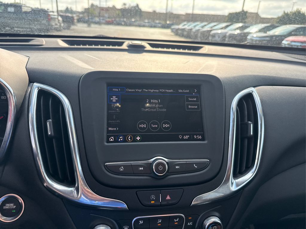 Used 2023 Chevrolet Equinox LT AWD/4WD image 11