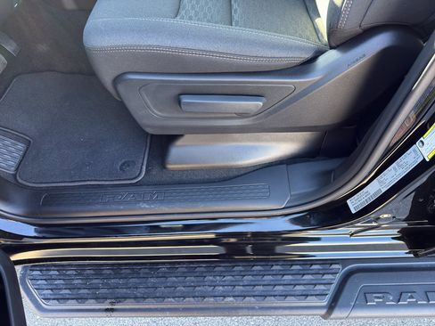 New 2026 RAM 1500 Express image 16