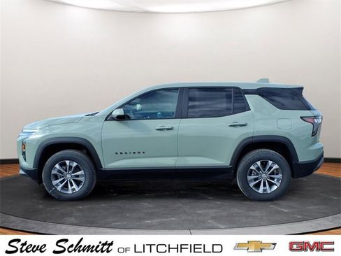 New 2026 Chevrolet Equinox LT w/ Convenience Package II image 2