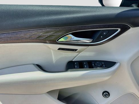 Used 2023 Buick Envision Avenir FWD image 9