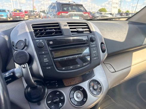 Used 2007 Toyota RAV4 Limited AWD/4WD image 12