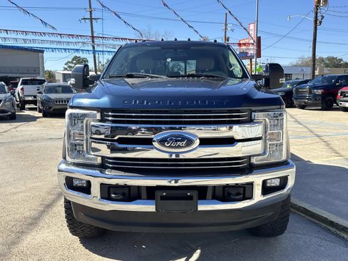 Used 2017 Ford F250 Lariat w/ Lariat Value Package image 2