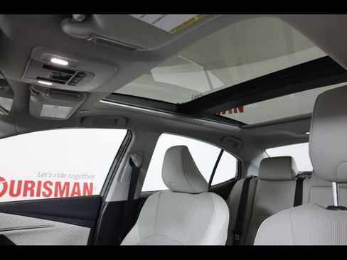 Used 2026 Toyota Camry XLE image 27