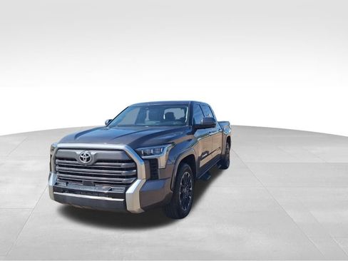 Used 2022 Toyota Tundra Limited image 3
