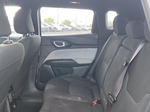 Used 2025 Jeep Compass Sport AWD/4WD image 12