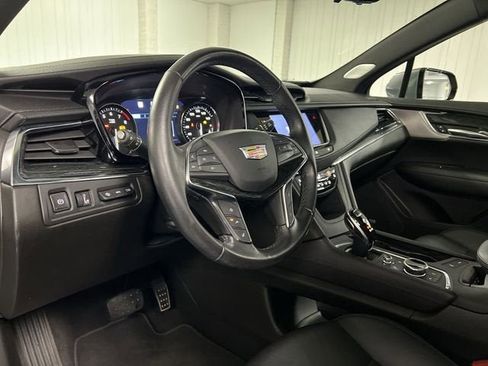 Certified 2021 Cadillac XT5 Premium Luxury FWD image 10