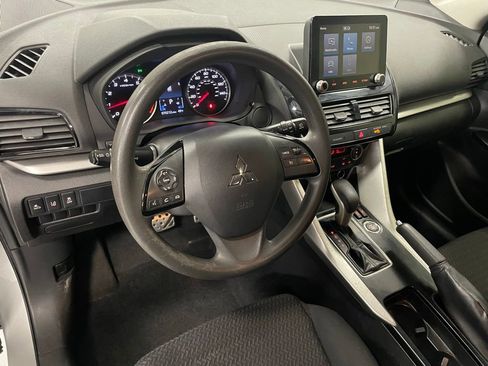 Used 2022 Mitsubishi Eclipse Cross LE image 10