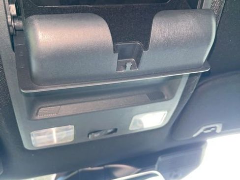 Used 2025 Ford Mustang Premium image 17